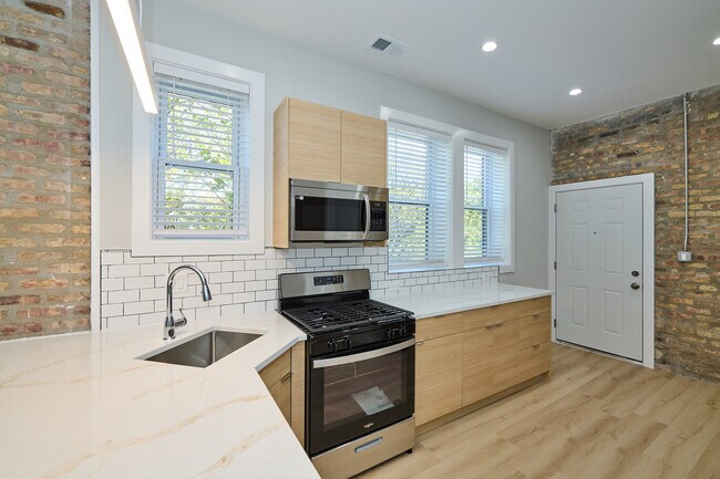 Building Photo - 2876 W 21st Pl