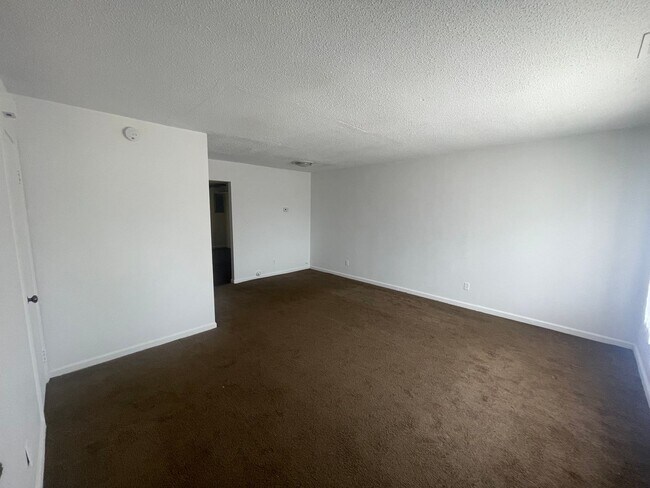 Building Photo - Summerwind