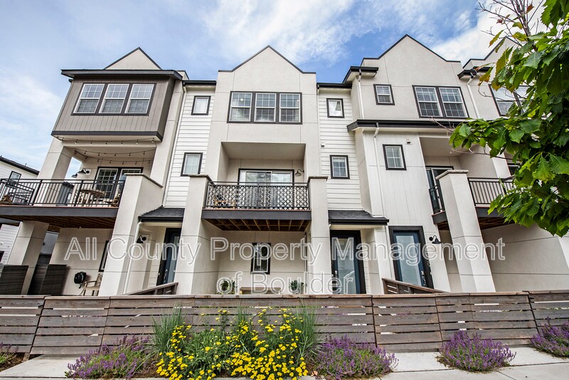 Foto principal - 11427 Colony Row