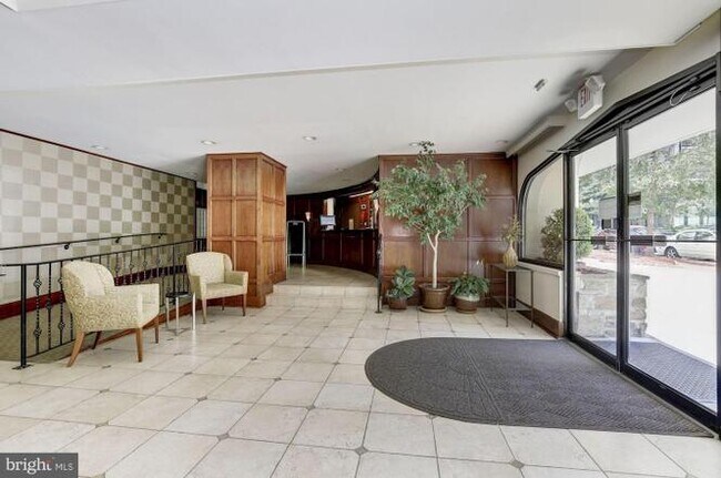 Foto del edificio - 922 24th St NW