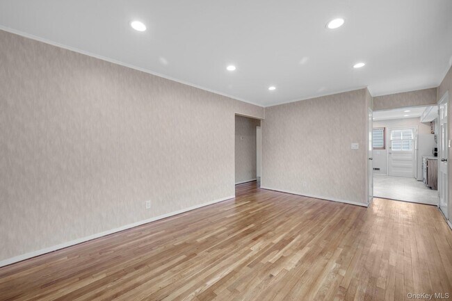 Foto del edificio - 22 Heath Ln