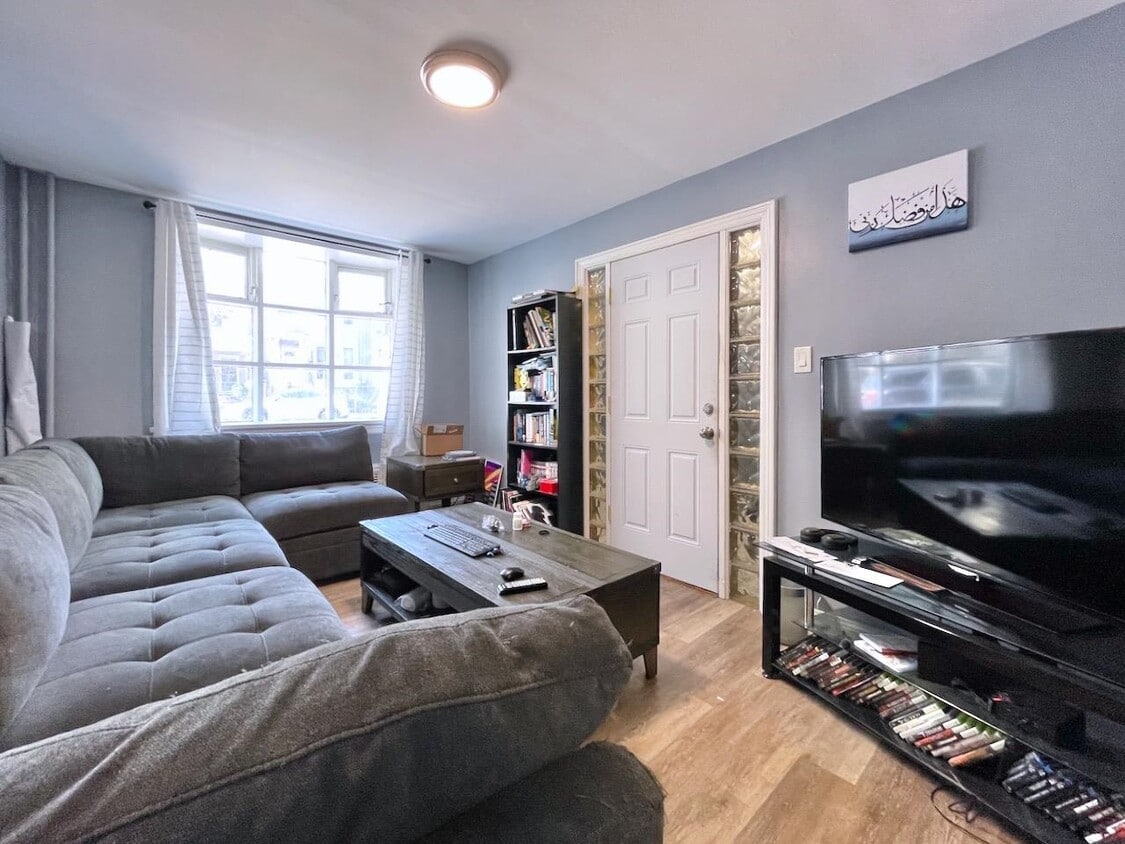 Foto principal - 173 Belmont Ave