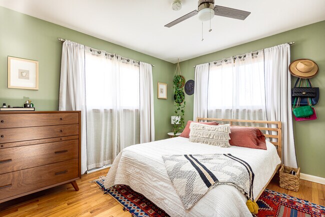 Foto del edificio - 3176 W Tufts Ave