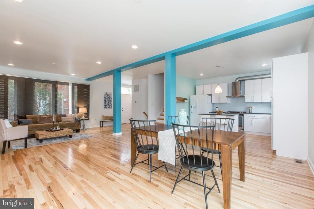 Foto principal - 3039 Baltz St