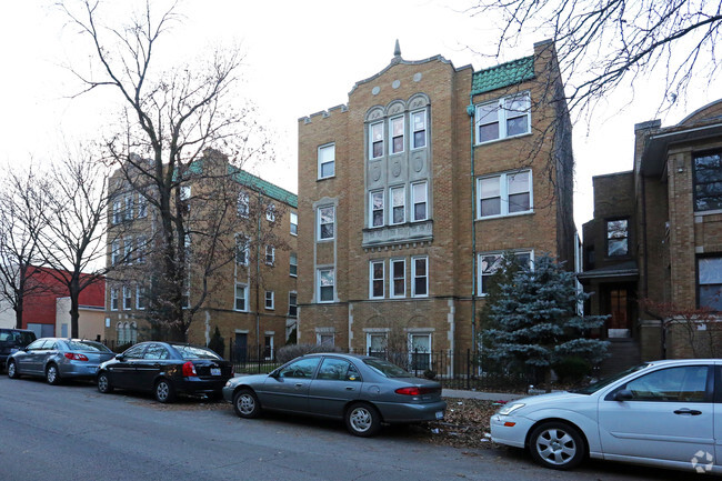 Building Photo - Rogers Park