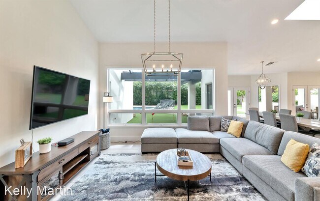 Foto del edificio - 5 br, 3 bath House - 12823 N 78th St