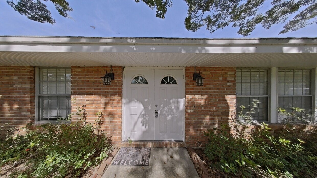 Primary Photo - 3/2 in Casselberry with Awesome Lot and La...