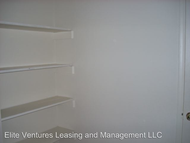 Building Photo - 9 Montclair Ct