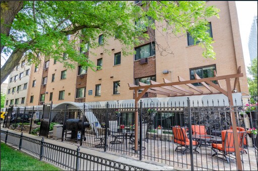 Foto principal - 6201 N Kenmore Ave