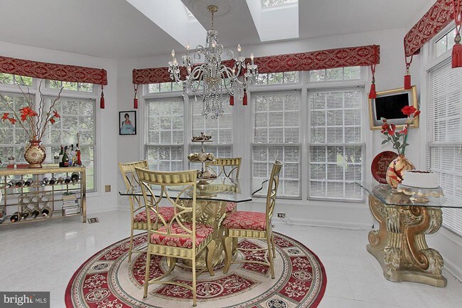 Foto del edificio - 6221 Jean Louise Way