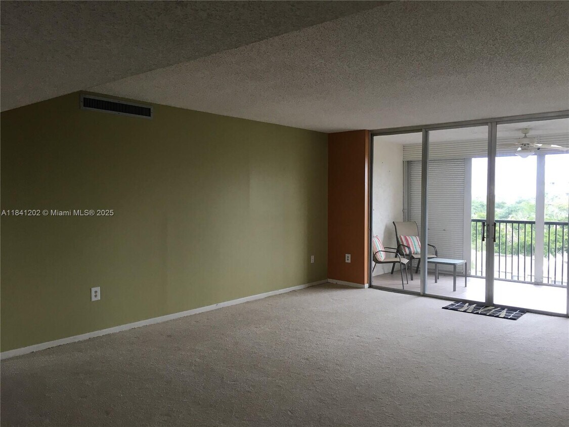 Foto principal - 3940 Inverrary Blvd
