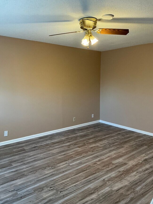 Foto del edificio - 441 Martha Ln