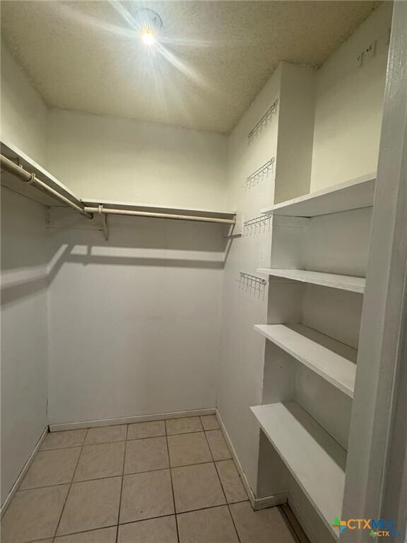 Building Photo - 309 E Walnut St