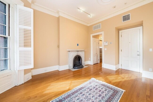 Building Photo - 80 Marlborough St