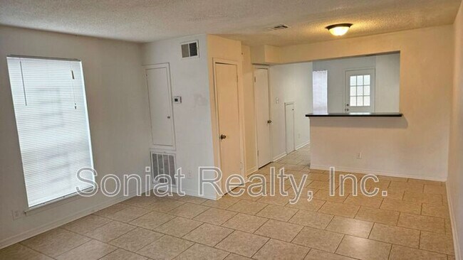 Foto del edificio - 345 Deckbar Ave