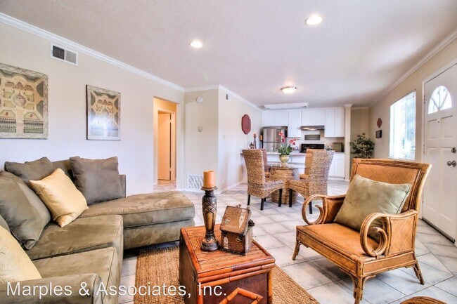 Foto del edificio - 353 Blossom Hill Rd