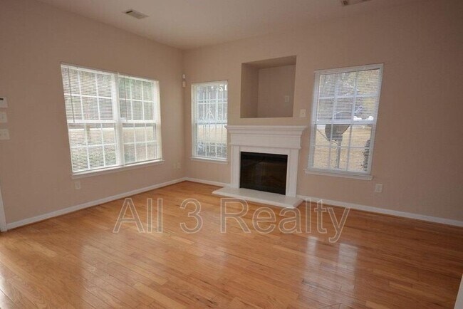 Foto del edificio - 142 Brookview Dr