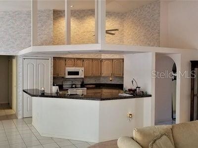 Foto del edificio - 570 Park Estates Square