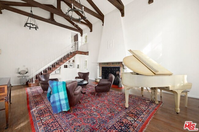 Foto del edificio - 311 Amalfi Dr