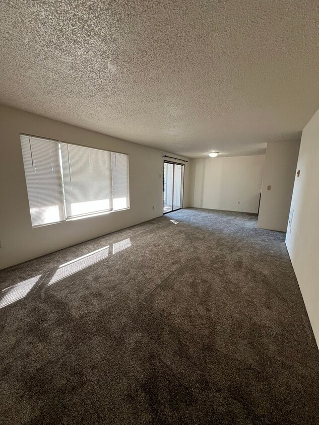 Primary Photo - 2 Bedroom, 1.5 Bathroom Apartment - Only m...