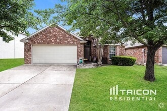 Building Photo - 2520 Persimmon Dr