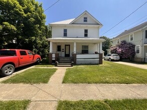 Building Photo - 212 Mohican Ave