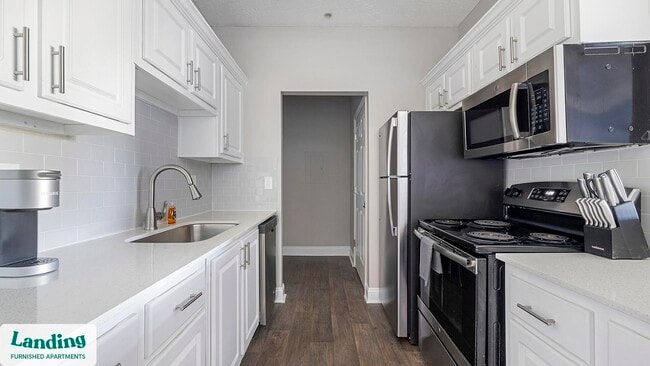 Building Photo - 100 Crossing Blvd