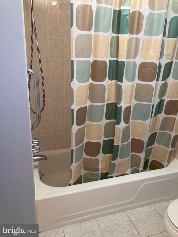 Foto del edificio - 9921 Bustleton Ave