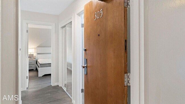 Building Photo - 2 br, 1 bath House - 266 21st Avenue #305