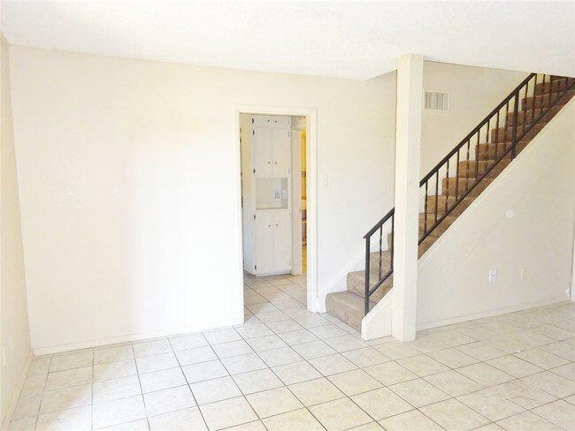Building Photo - 2490 W Yowell Ct