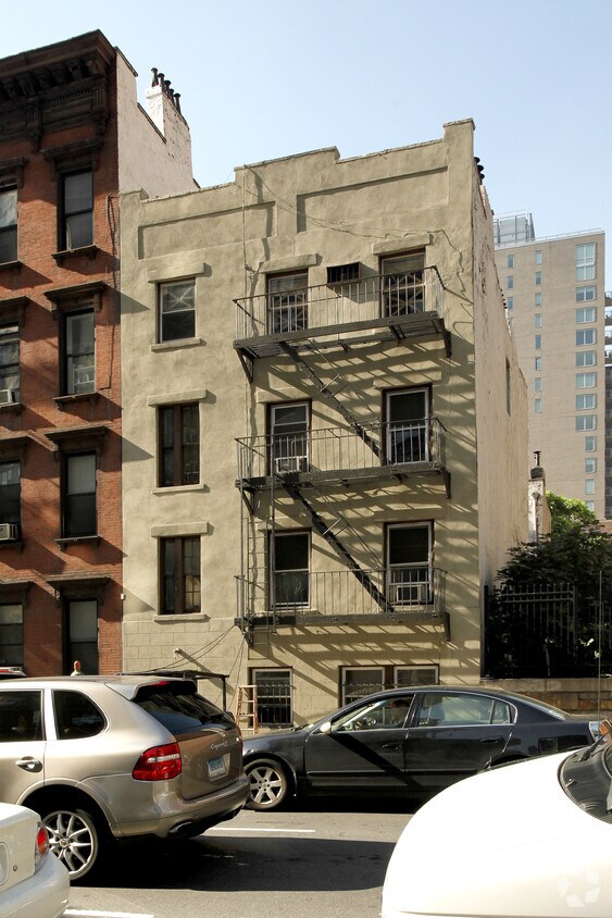 Primary Photo - 216 East 36th Street
