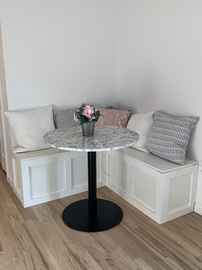 Custom breakfast nook - 318 PARK Ave