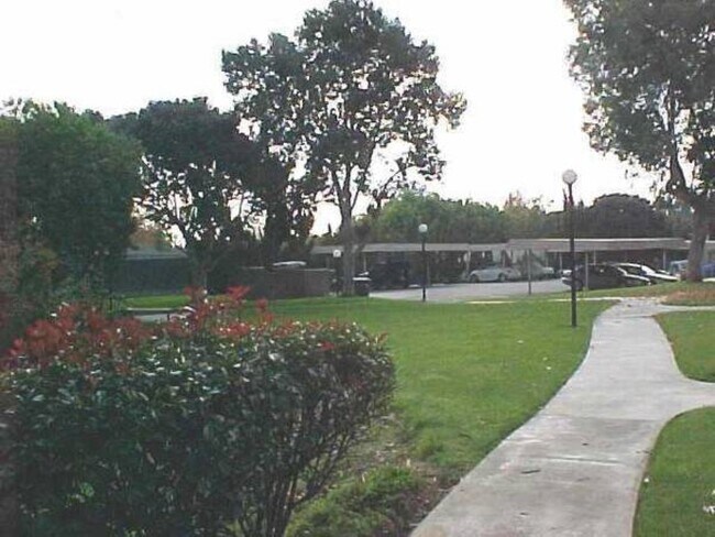 Building Photo - 10929 Clairemont Mesa Blvd