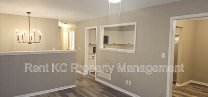 Building Photo - 809 NE 74th St