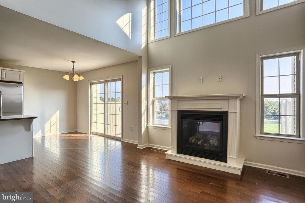 Primary Photo - 1803 Vista Dr