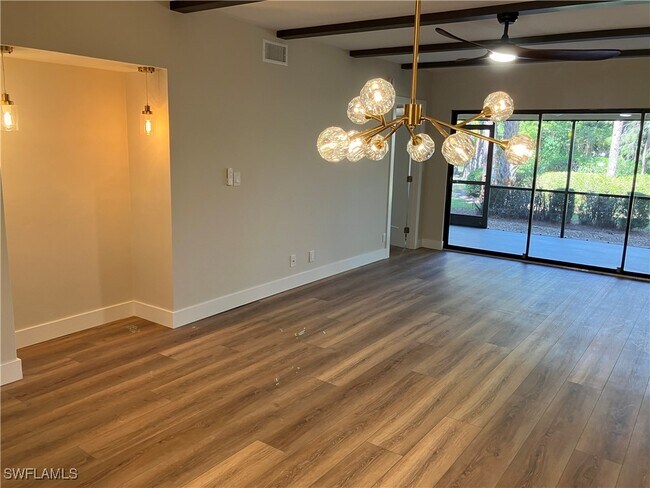 Foto del edificio - 1826 Kings Lake Blvd