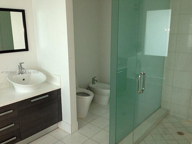 Building Photo - 2950 NE 188th St