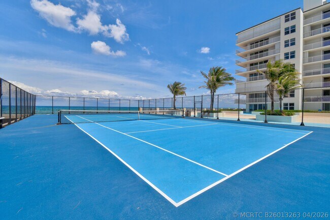 Building Photo - 3546 S Ocean Blvd