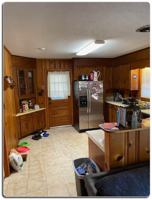 Building Photo - 910 Pineridge Dr