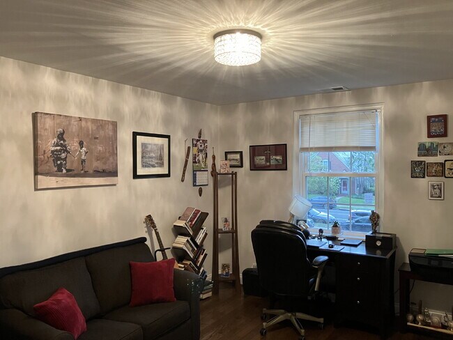 Foto del edificio - "Stylish 2-Bed 2-level Condo with Granite ...