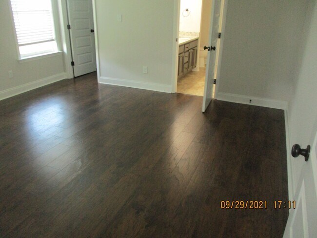 Foto del edificio - 166 Live Oak Drive