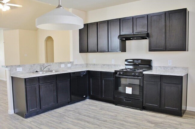 Building Photo - 9719 Tura Dr