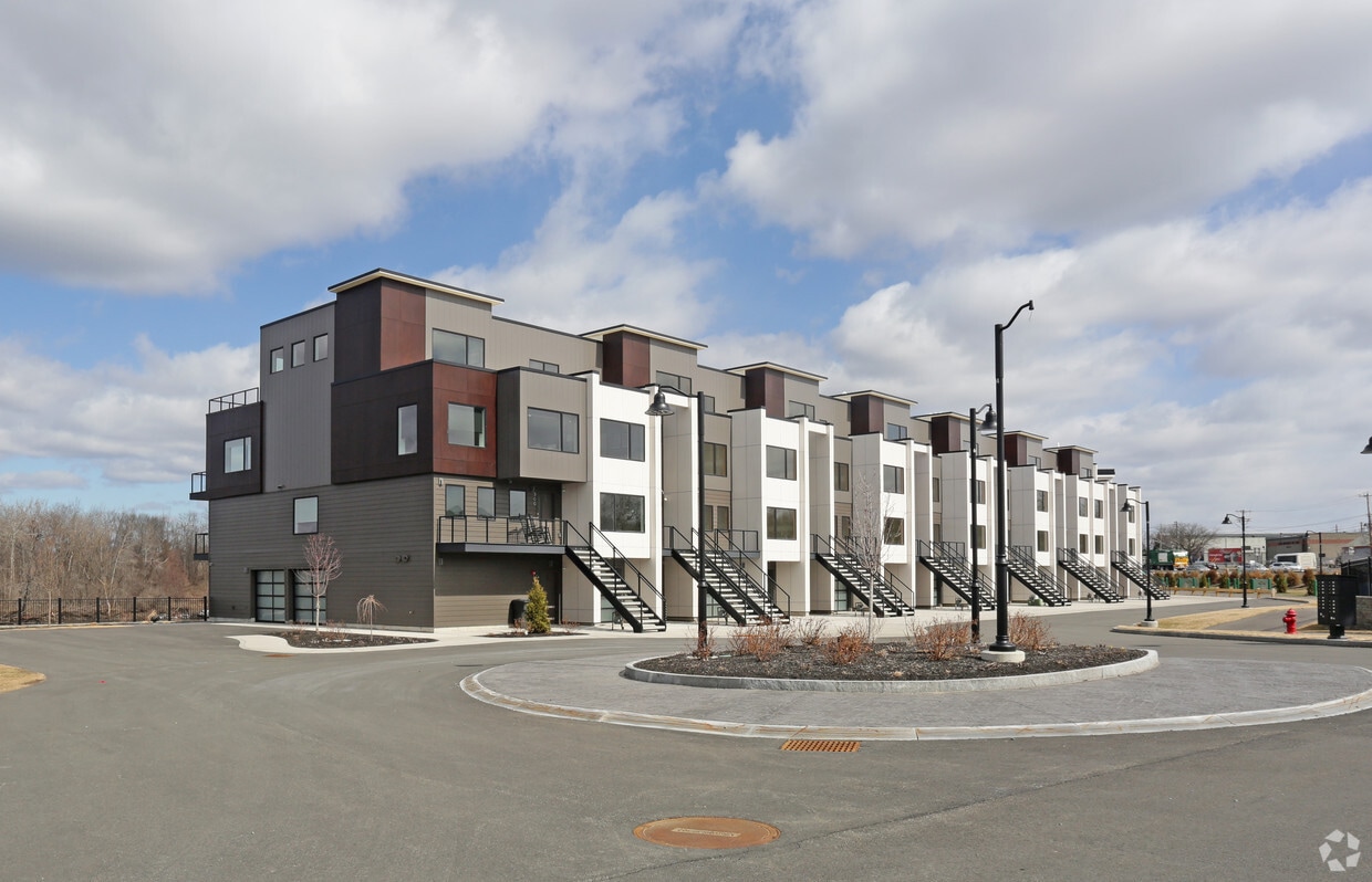 The Waterfront Townhomes Apartments in Schenectady, NY