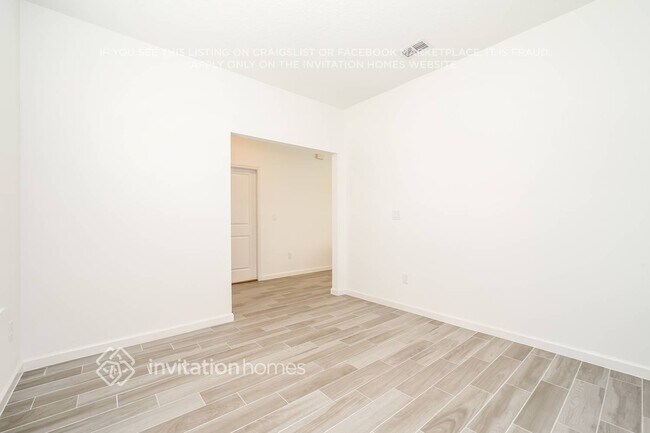 Foto del edificio - 7561 Chervil St
