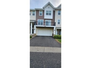 Building Photo - 11917 Emery Village Dr N