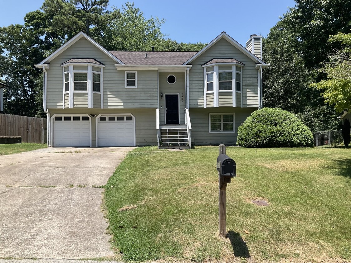 Primary Photo - 3597 Chinaberry Ln