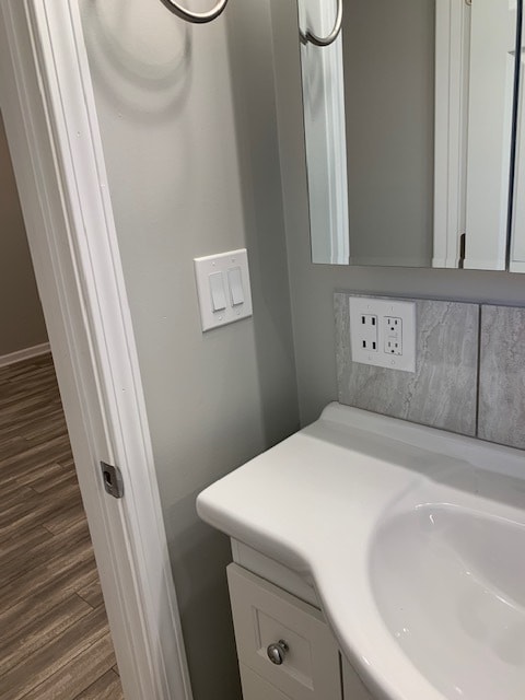 Baño principal - 222 Davis Ln