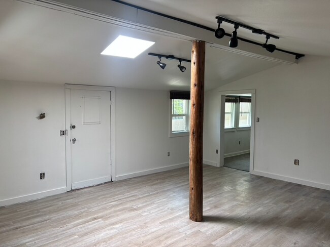 Foto del edificio - 1303 7th St NW