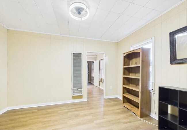 Foto del edificio - 2 Bedroom 1 Bathroom House for Rent