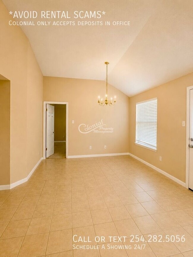 Building Photo - 901 Kelso Dr